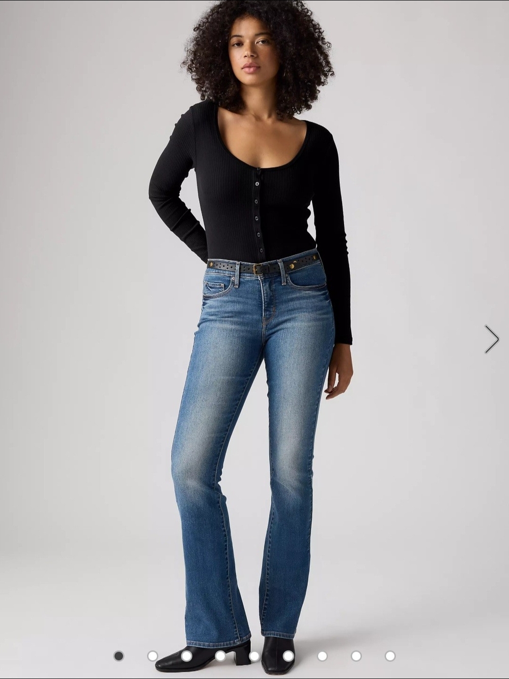 Women's Bootcut Jeans in Medium Blue